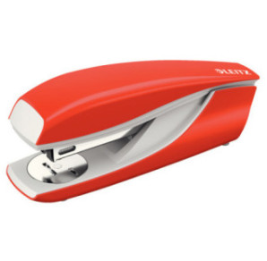 AGRAFEUSE LEITZ 5502 ROUGE CLAIR 30FLS